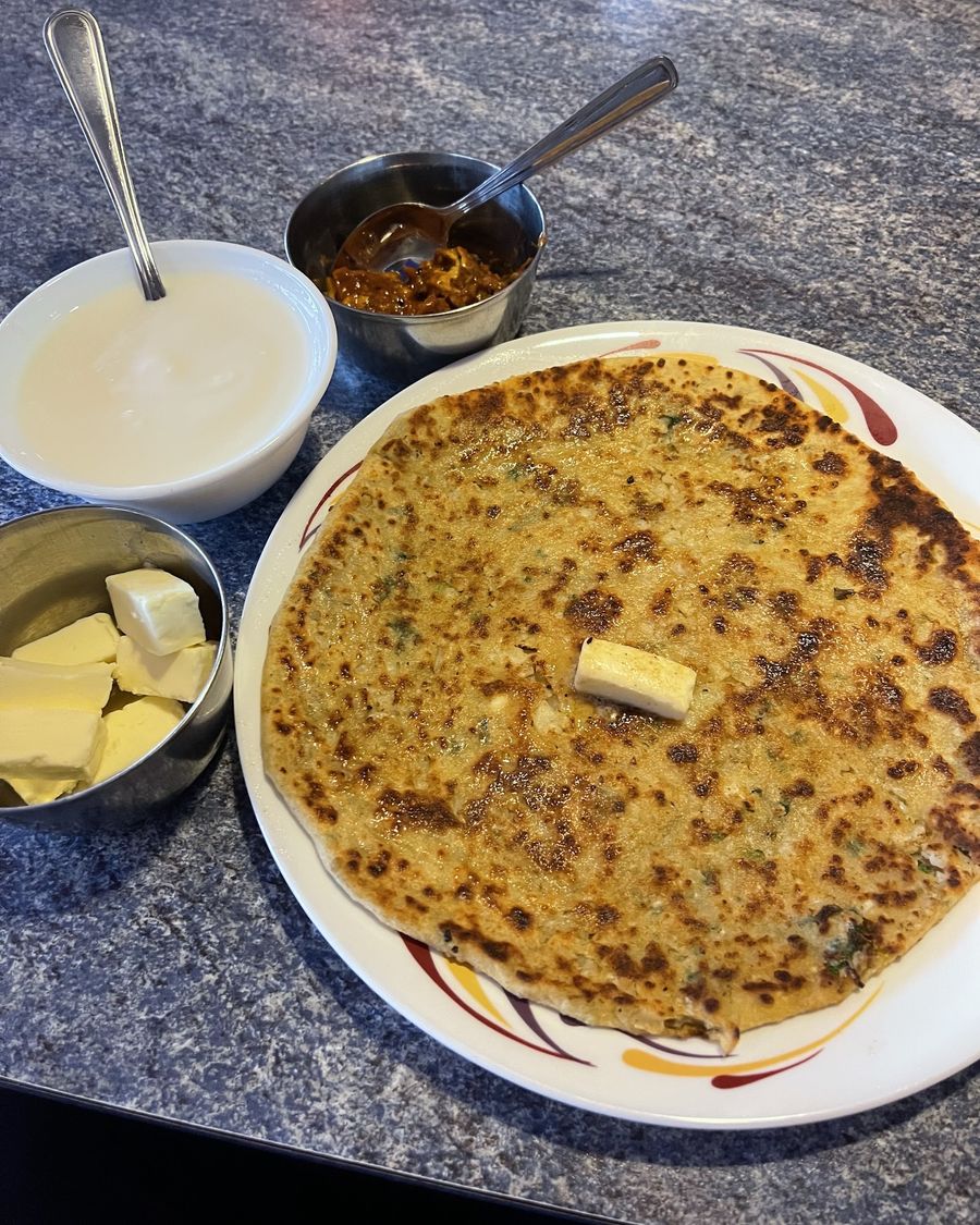 Amritsari kulcha with butter